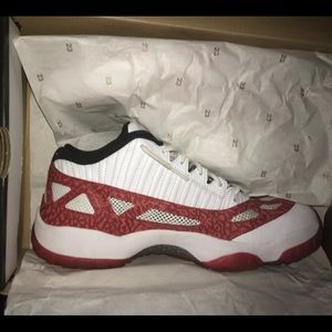 Air Jordan 11 Retro Low IE, Gym Red Size 11